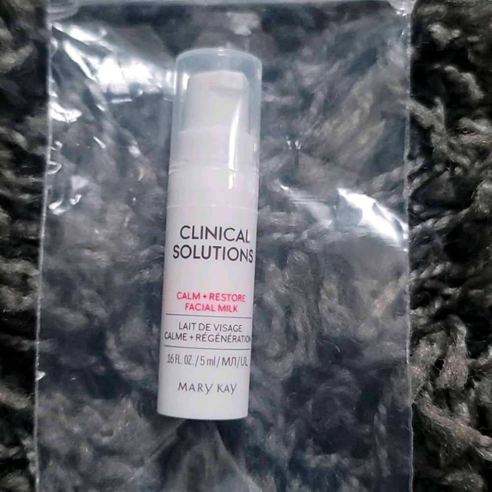 Clinical Solutions Calm + Restore Facial Milk Mini